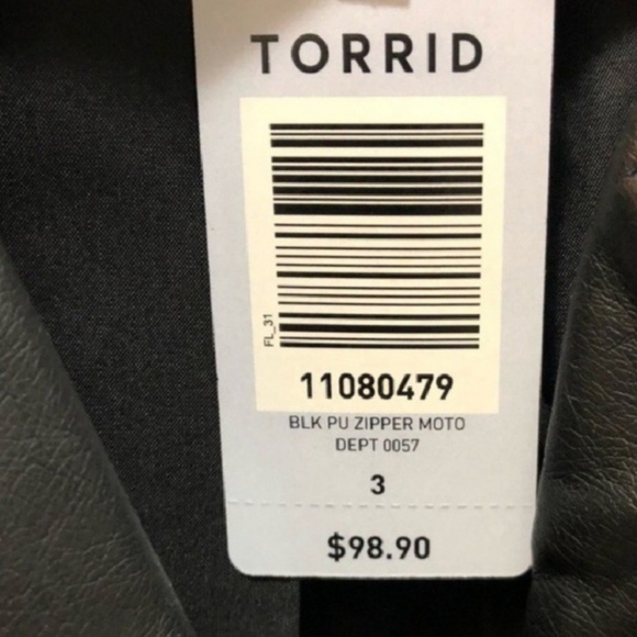 ❌SOLD❌               TORRID LEATHER MOTTJACKET - Picture 4 of 7